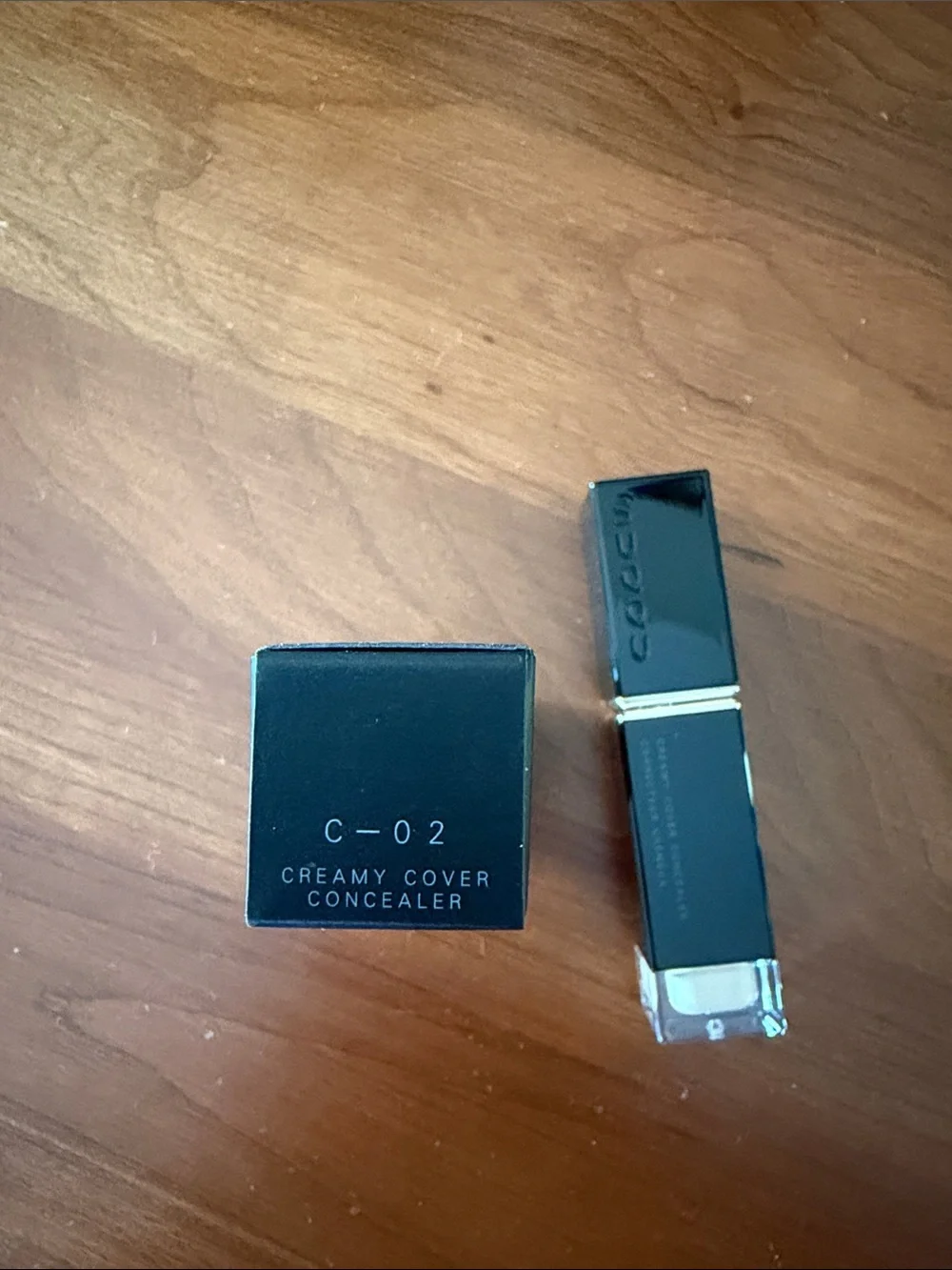 NIB Suqqu creamy cover concealer